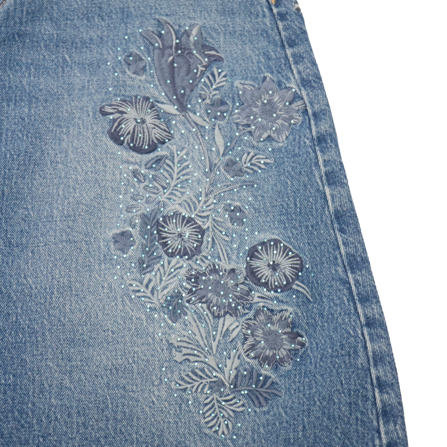 EMBROIDERED DENIM SKIRT WITH FRAYED HEM BYK7072 (BYMG030) MEDIUM BLUE