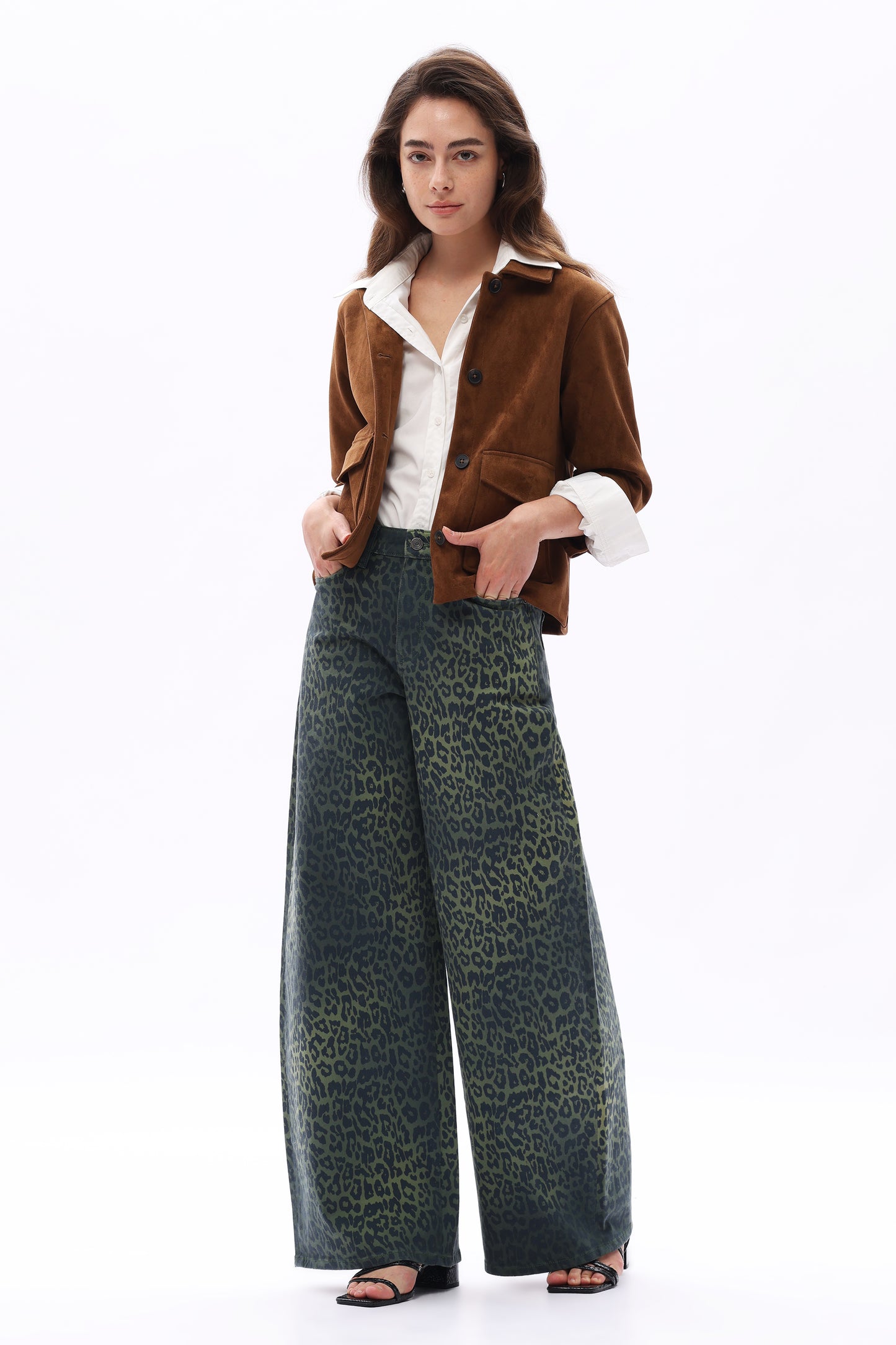 HIGH RISE BARREL LEG