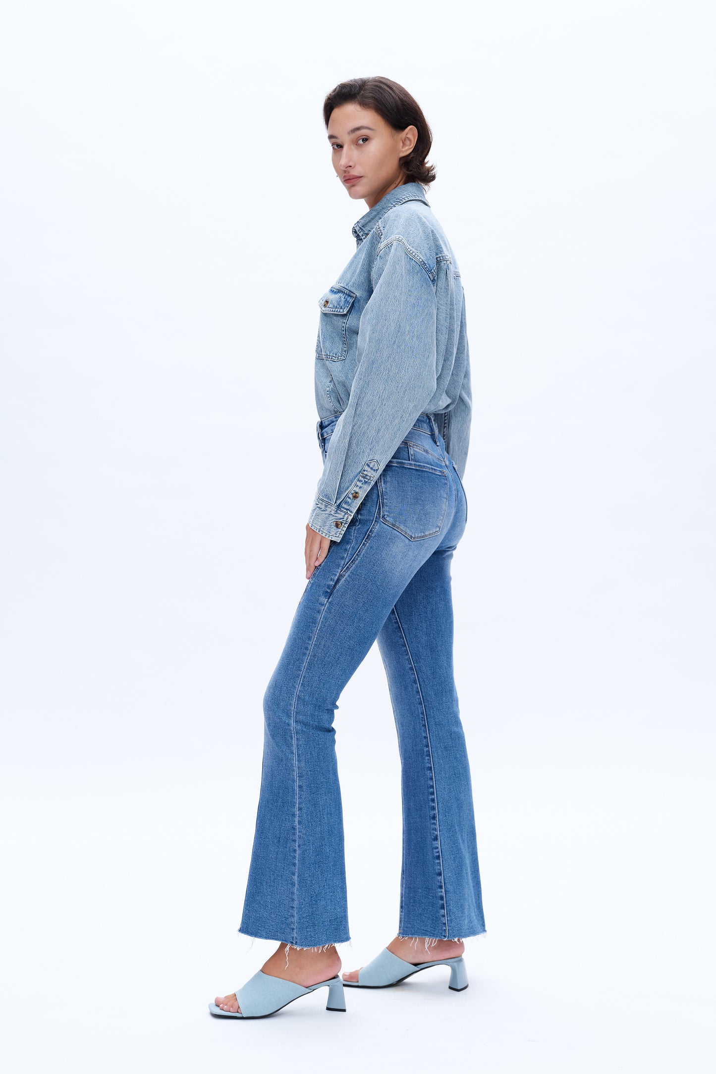 HIGHT RISE FLARE JEANS WITH RAW HEM BYF1116 (CF6082) MEDIUM BLUE