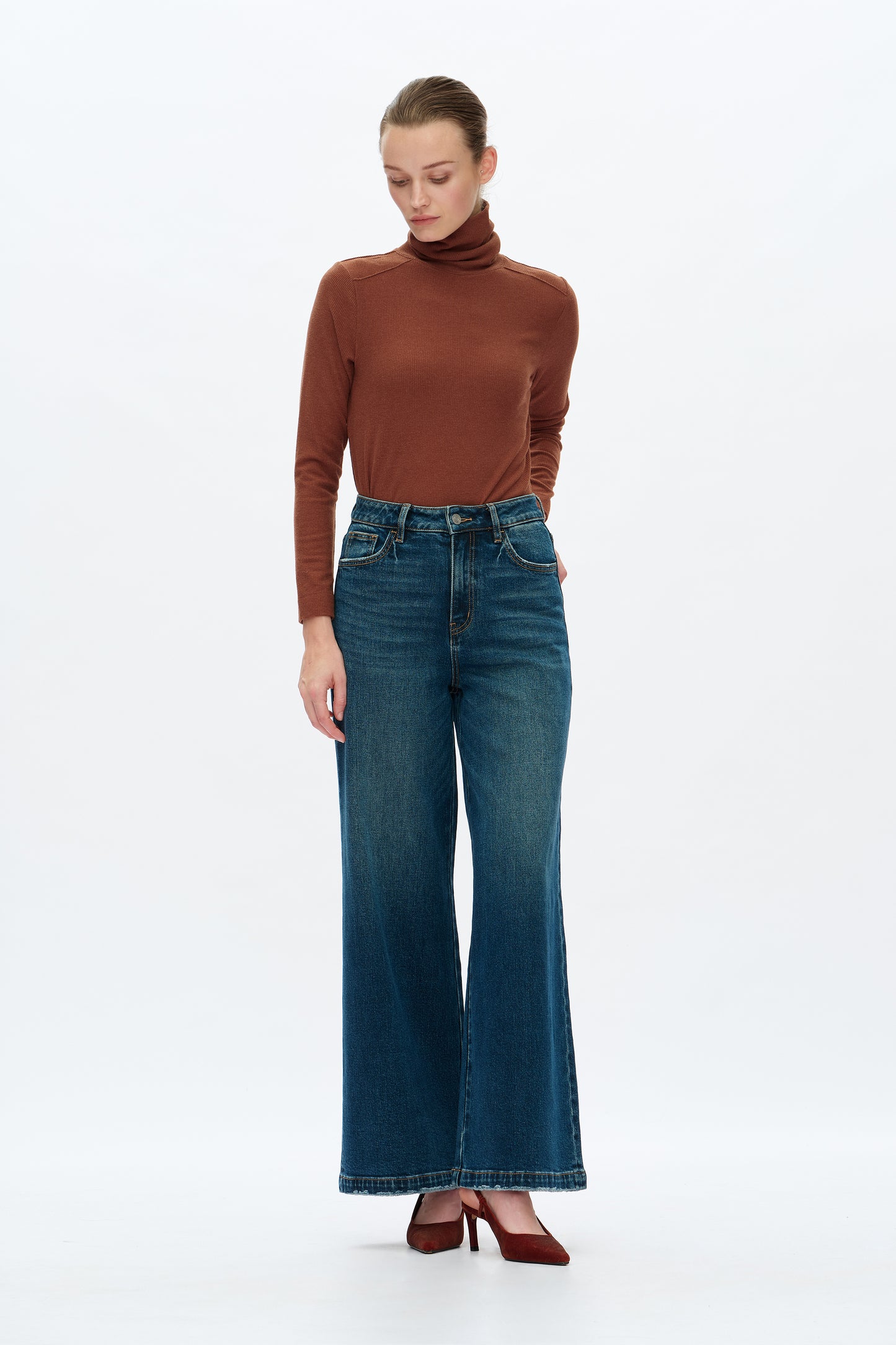 MID RISE WIDE LEG