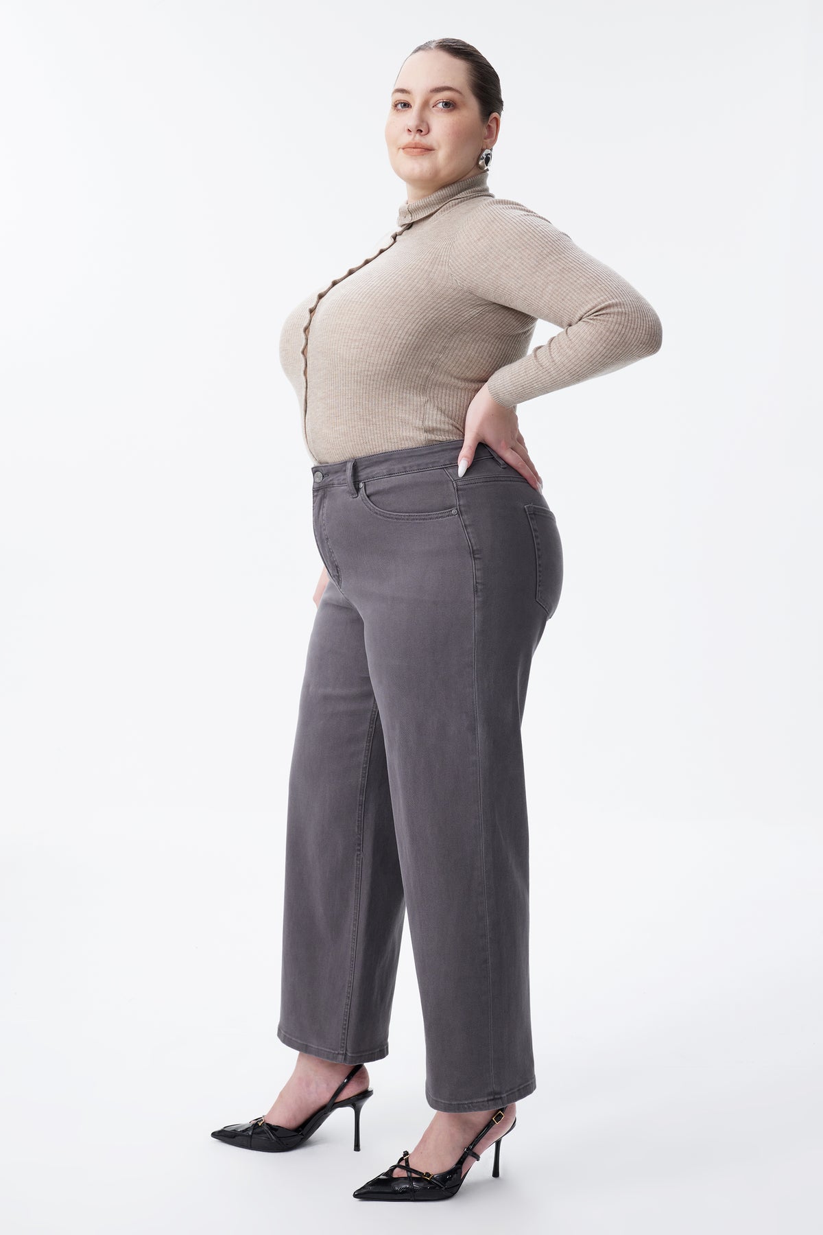 PLUS MID RISE STRAIGHT BYT5198-P GRAY