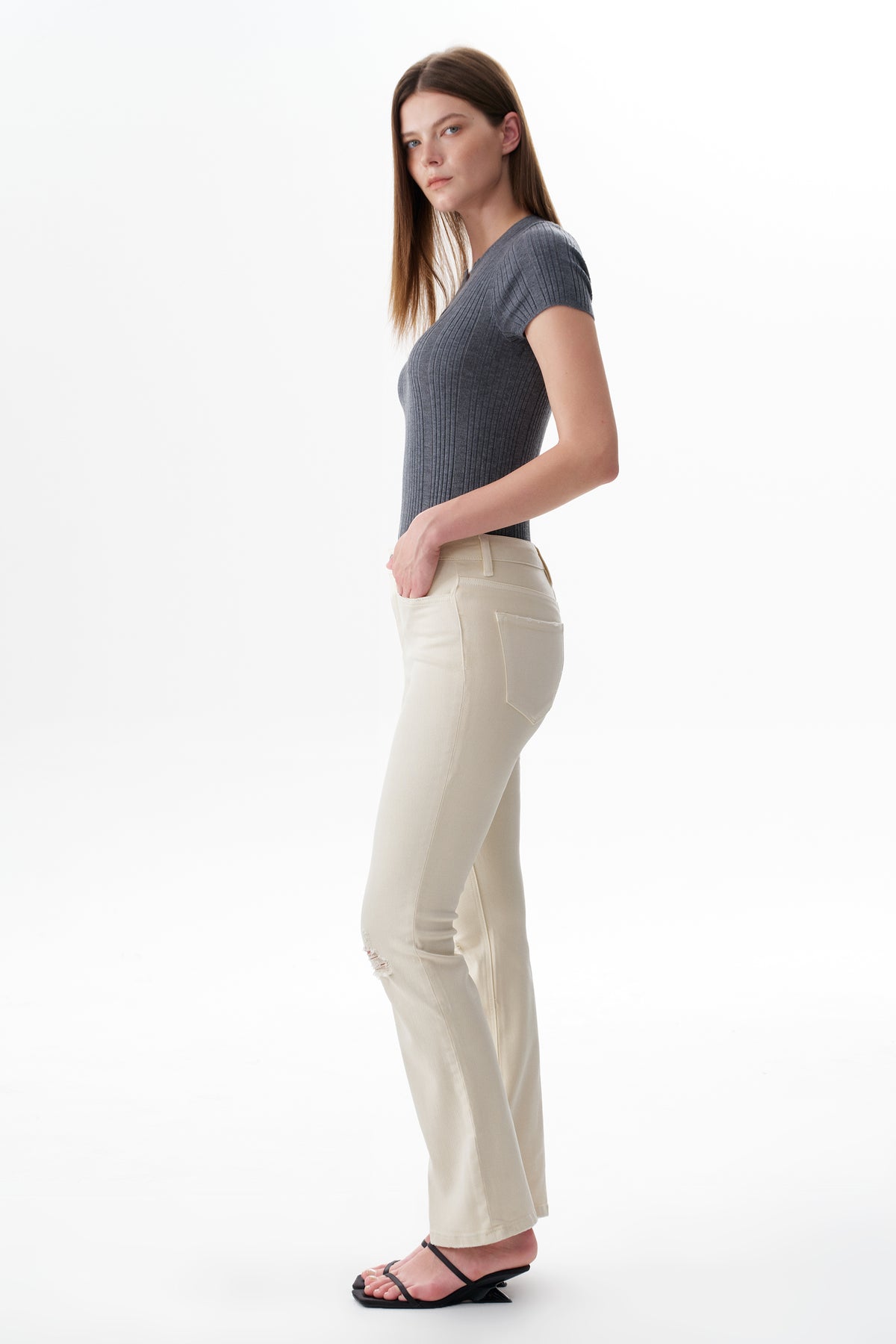 EMILY HIGH RISE DISTRESSED FLARE