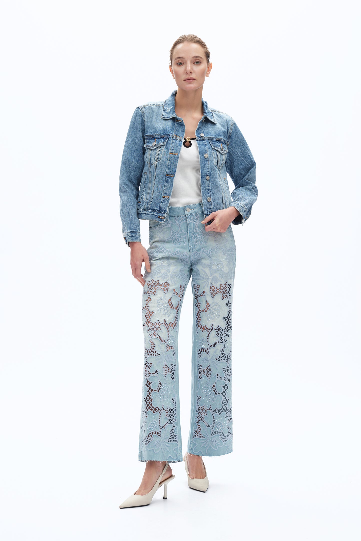 HIGH RISE EMBROIDERED RELAXED STRAIGHT DENIM JEANS BYT5245 (BYCK006) LIGHT BLUE