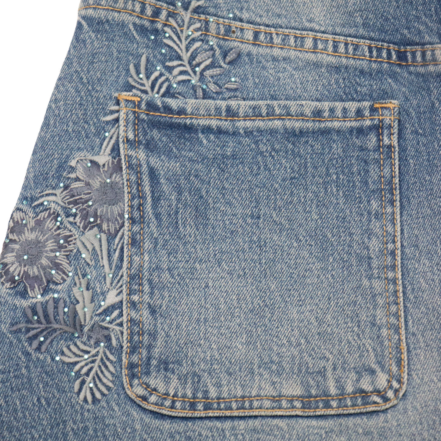 EMBROIDERED DENIM SKIRT WITH FRAYED HEM BYK7072 (BYMG030) MEDIUM BLUE