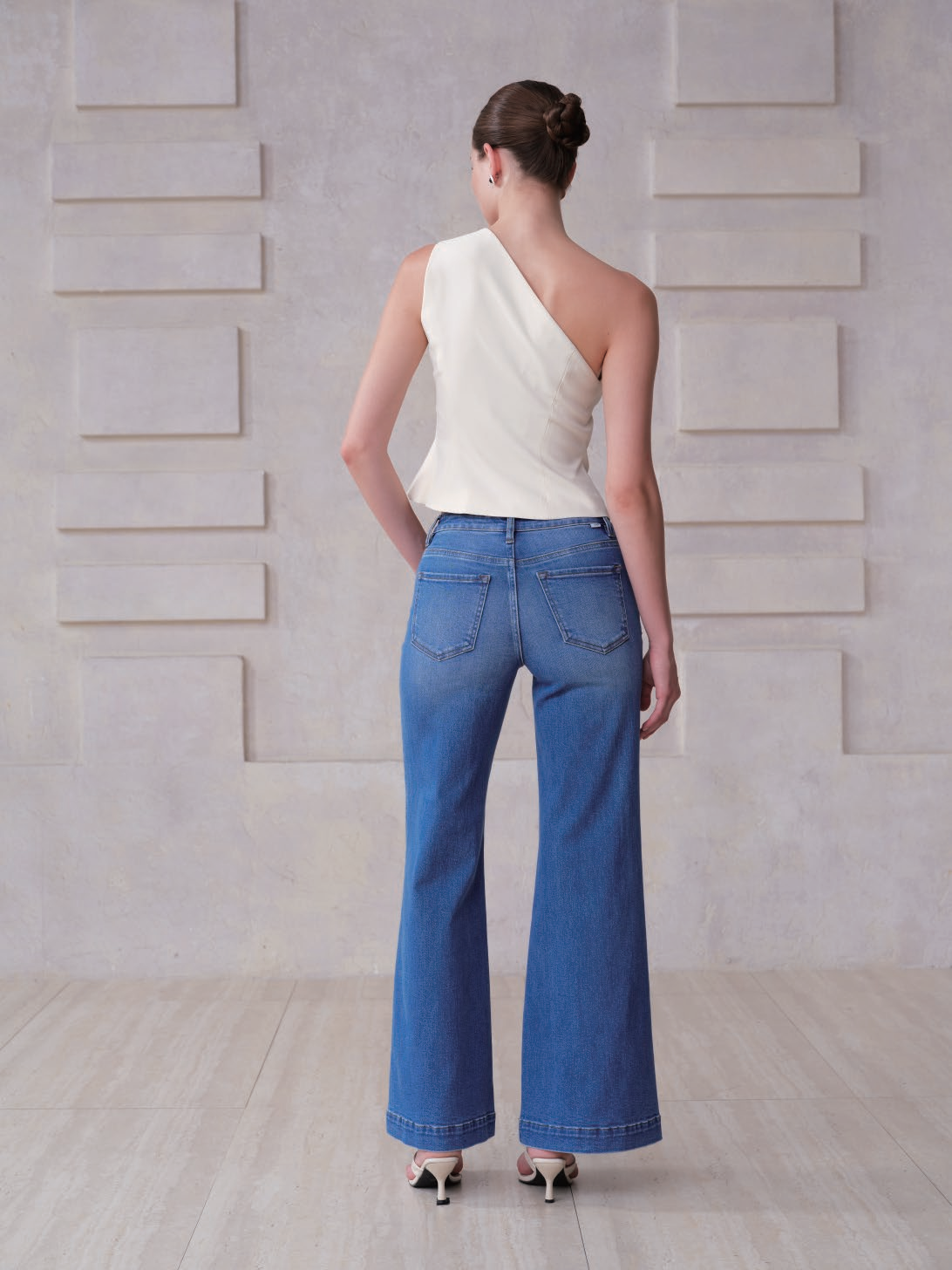 NEW YORK M-HIGH RISE FLARED WIDE LEG FULL JEANS BYW8406