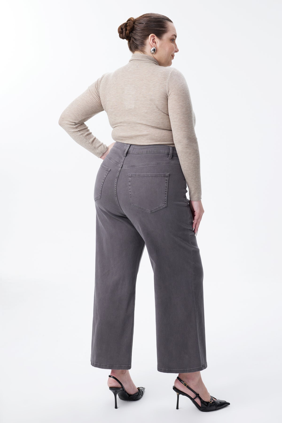PLUS MID RISE STRAIGHT BYT5198-P GRAY