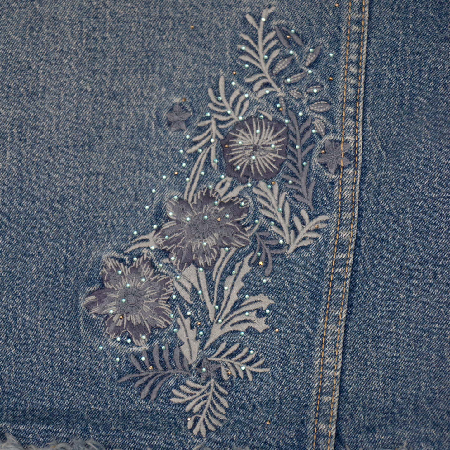 EMBROIDERED DENIM JACKET BYJ9067 (BYMG068) MEDIUM BLUE