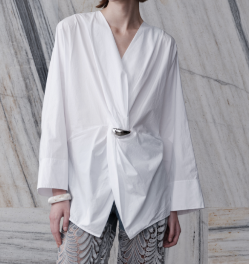 TWIST DETAIL BLOUSE BYIC012