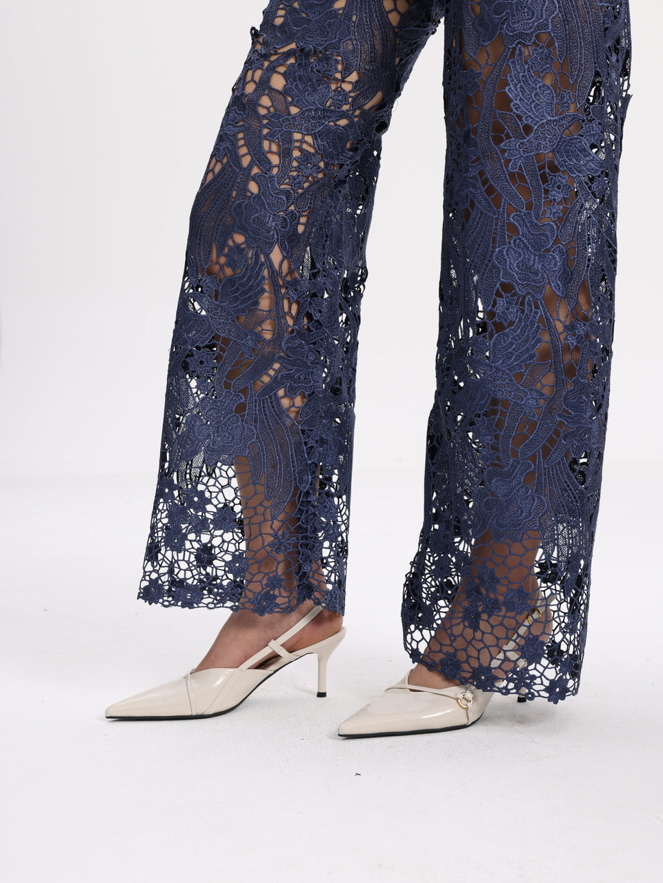 HIGH RISE LACE PANTS WITH RHINESTONE BYW8090 RINSE