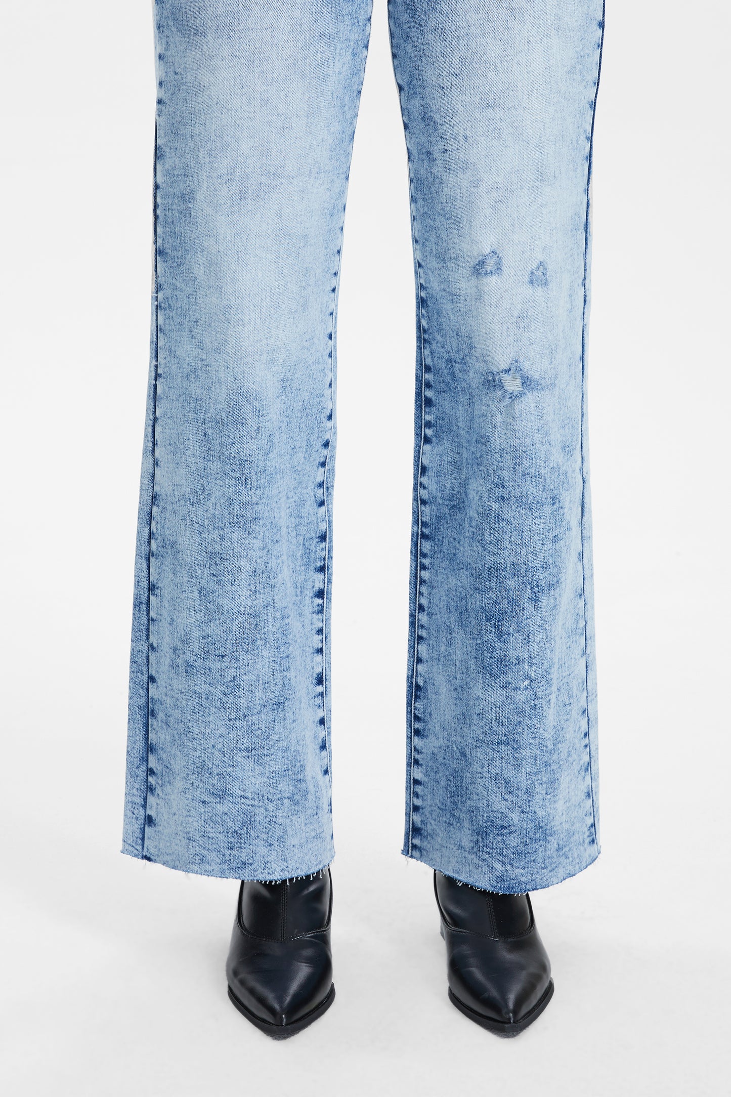 HIGH RISE WIDE LEG JEANS WITH RAW HEM BYW8124 SNOWDREAMS