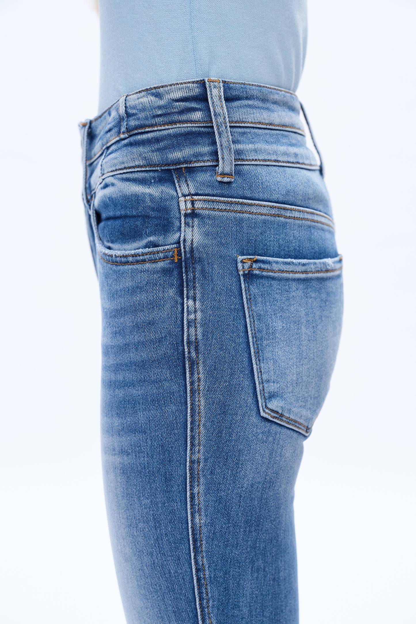 HIGH RISE FLARE JEANS WITH CLEAN HEM BYF1074 MEDIUM BLUE