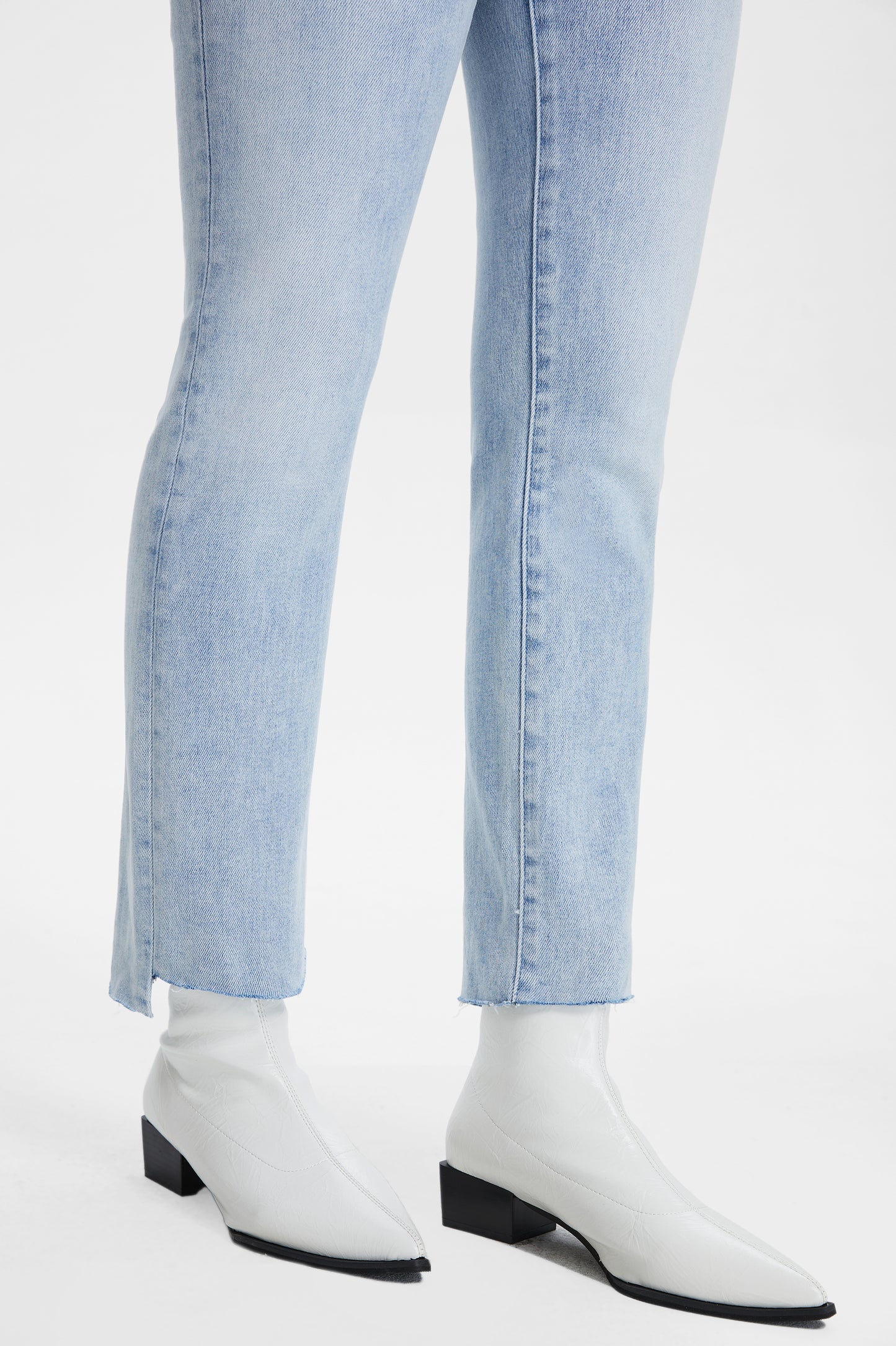 DAISY HIGH RISE SLIM JEANS WITH RAW HEM BYT5184 (BYHE015) WAVE