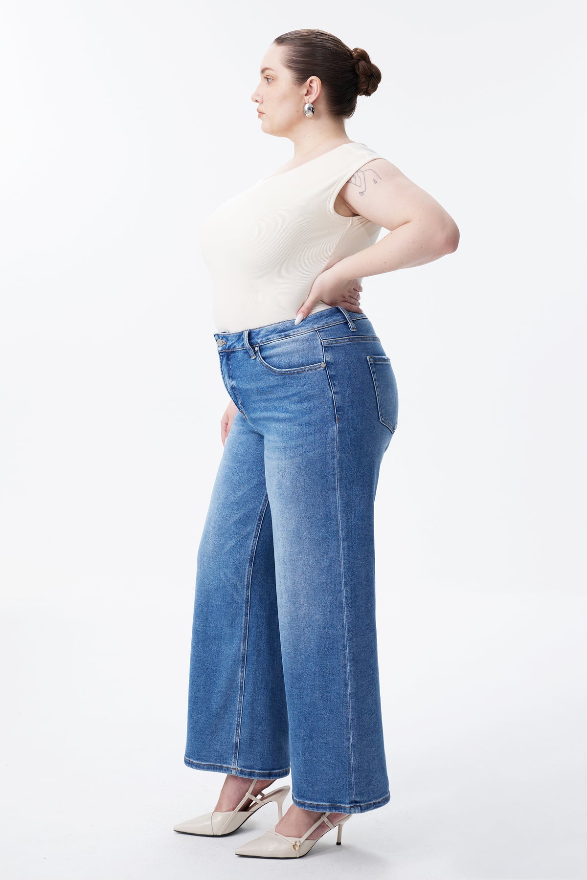 PLUS LISA MID RISE WIDE LEG