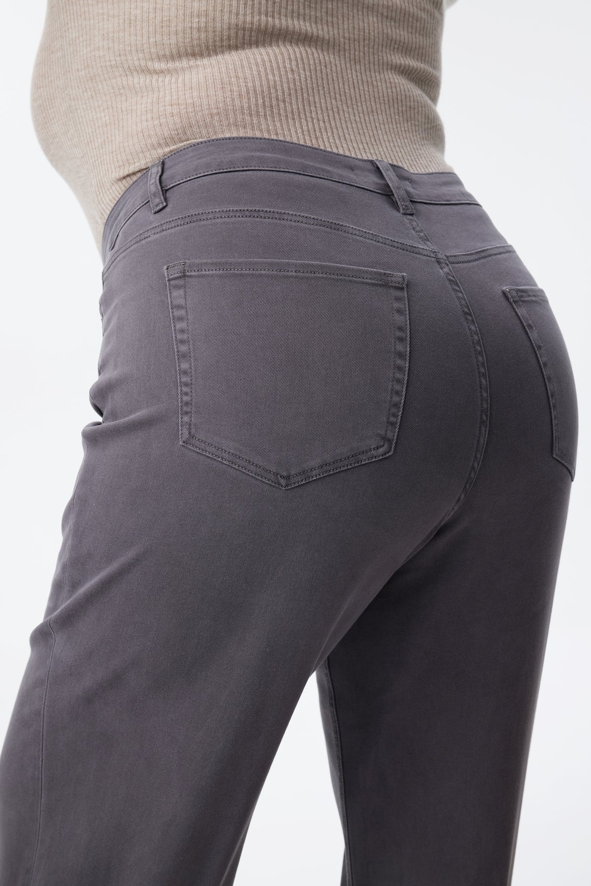 PLUS MID RISE STRAIGHT BYT5198-P GRAY