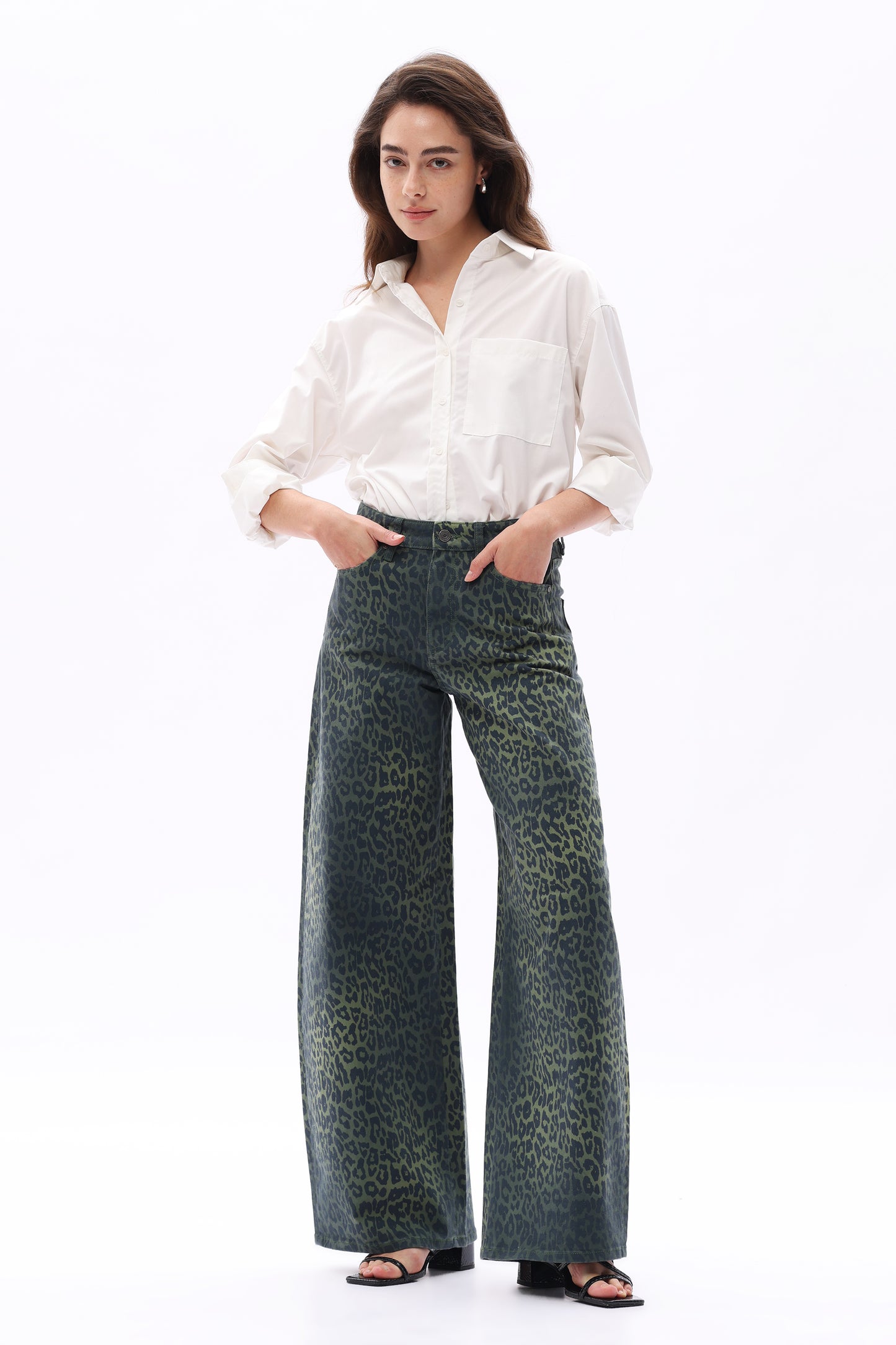 HIGH RISE BARREL LEG