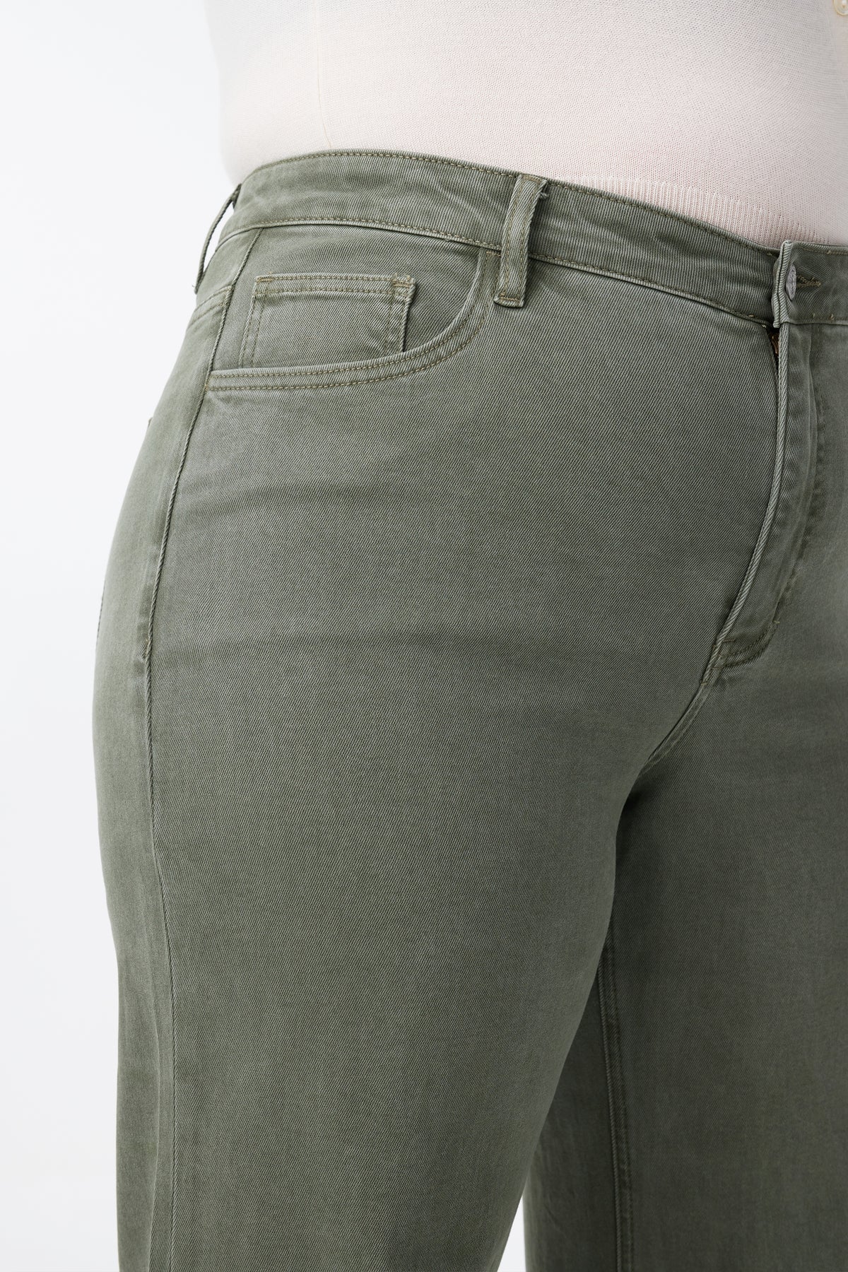 PLUS MID RISE STRAIGHT BYT5198-P GREEN