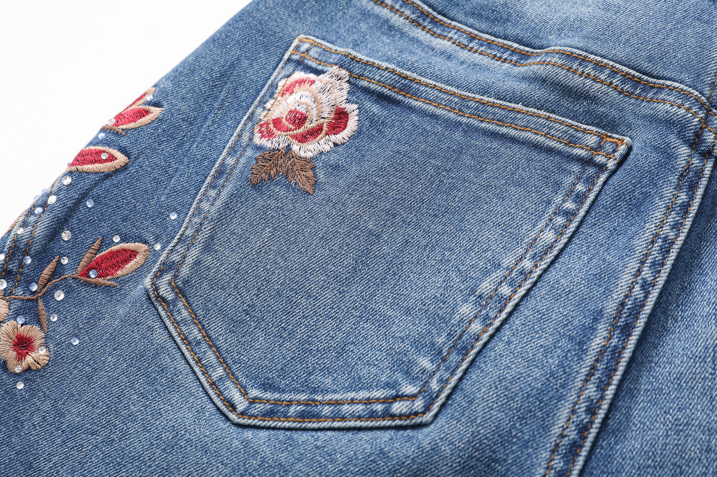 HIGH RISE EMBROIDERED DENIM JEANS BYW8254 (BYMG027) MEDIUM BLUE