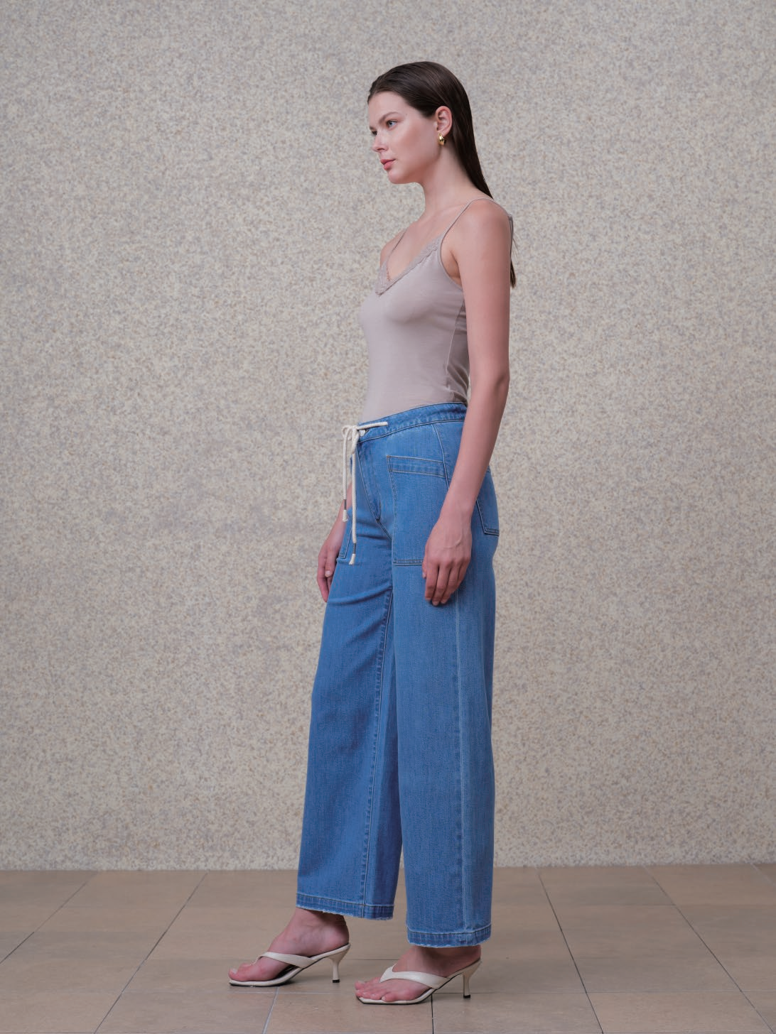 NEW YORK MID RISE WIDE LEG ANKLE JEANS BYW8454