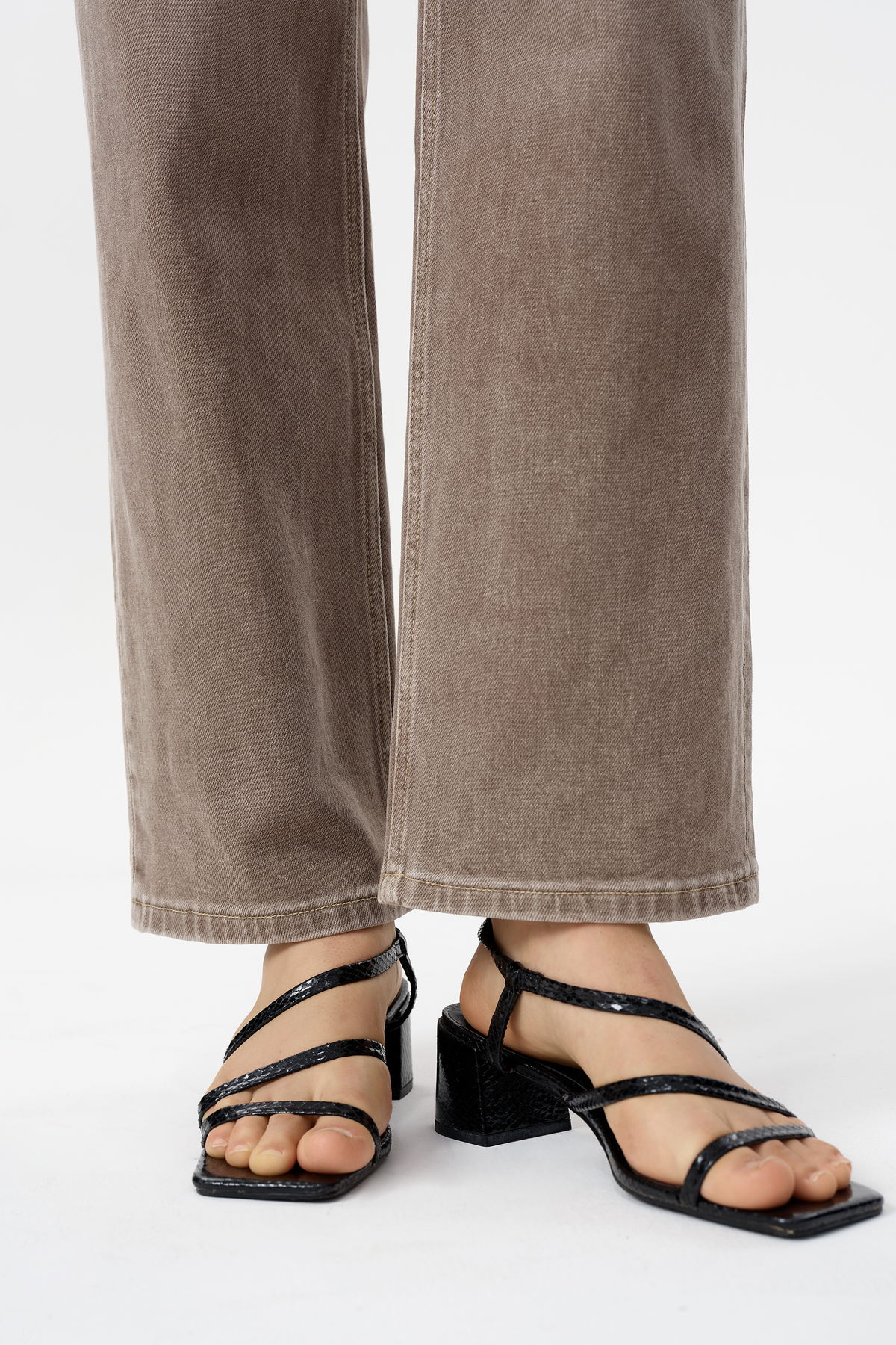 BRIAR MID RISE STRAIGHT