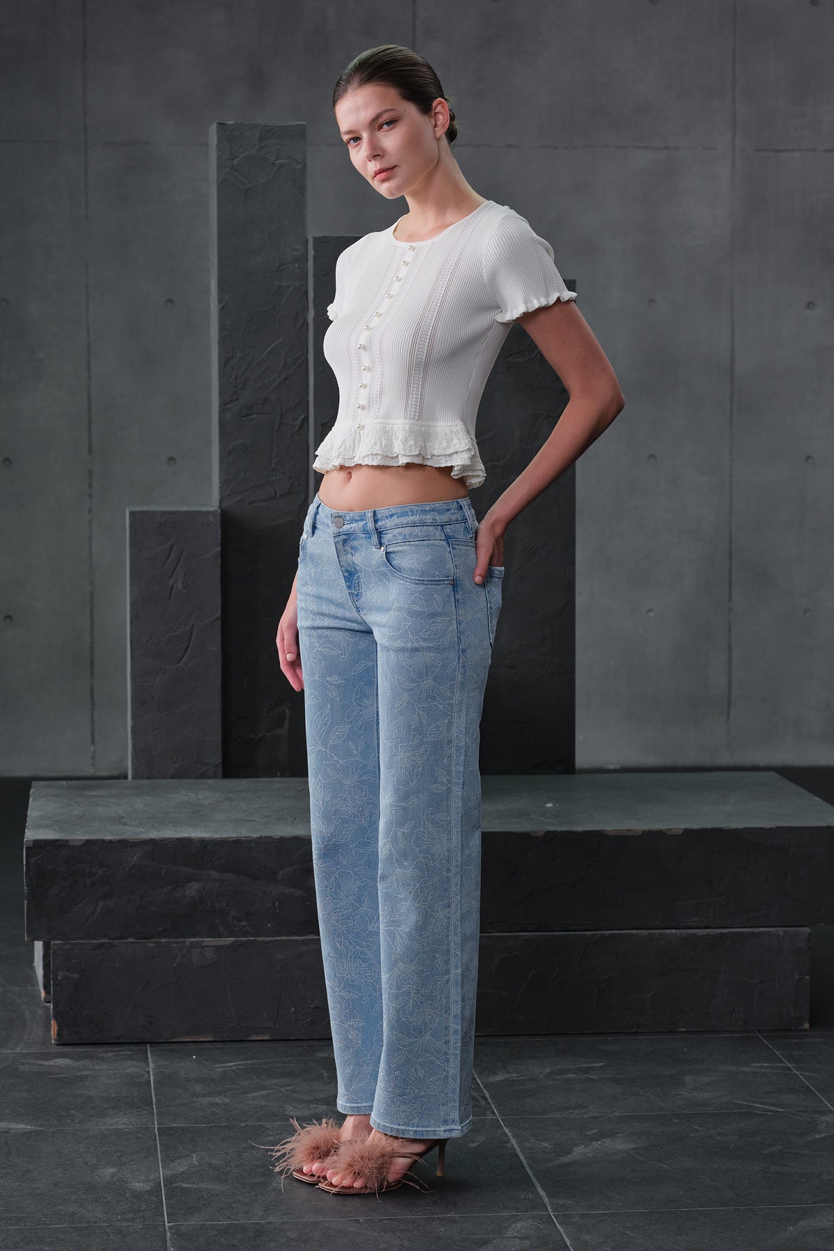 HONG KONG MID RISE STRAIGHT FULL JEANS BYT5367