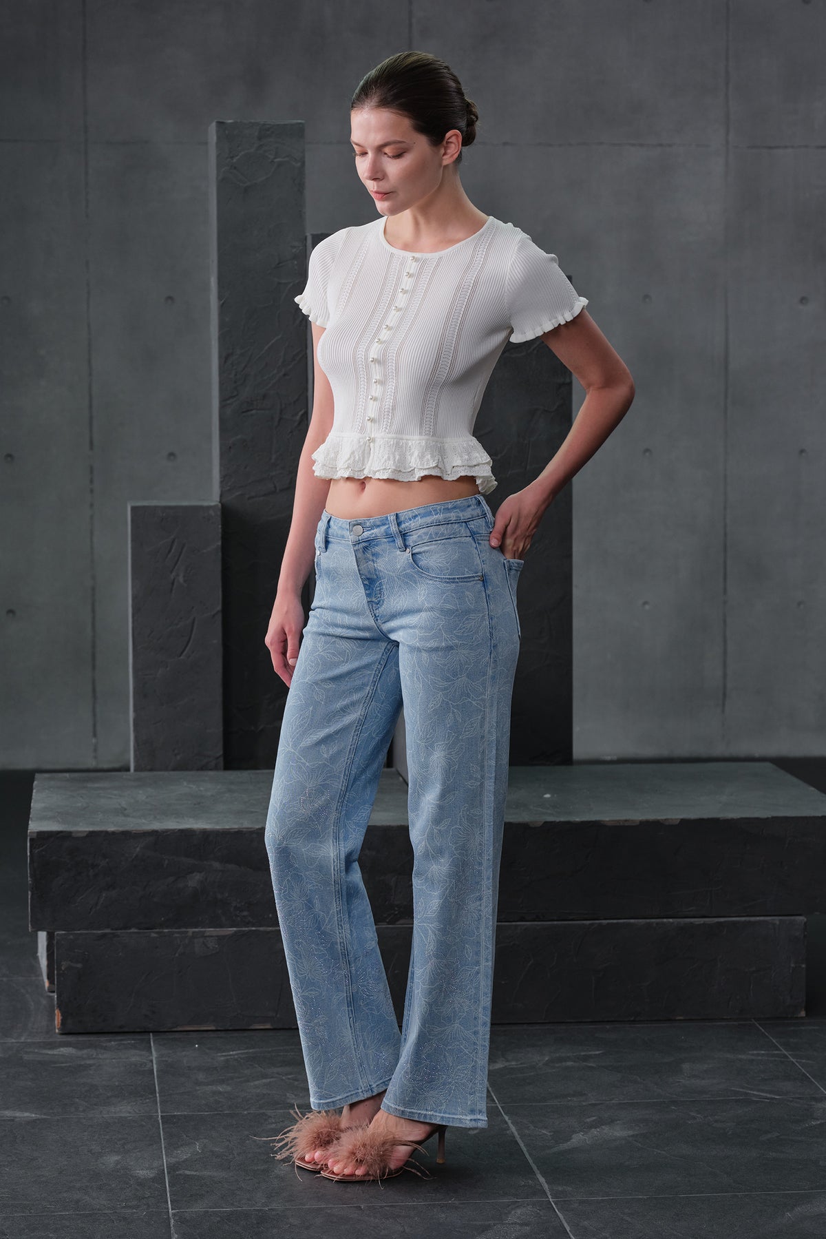 HONG KONG MID RISE STRAIGHT FULL JEANS BYT5367