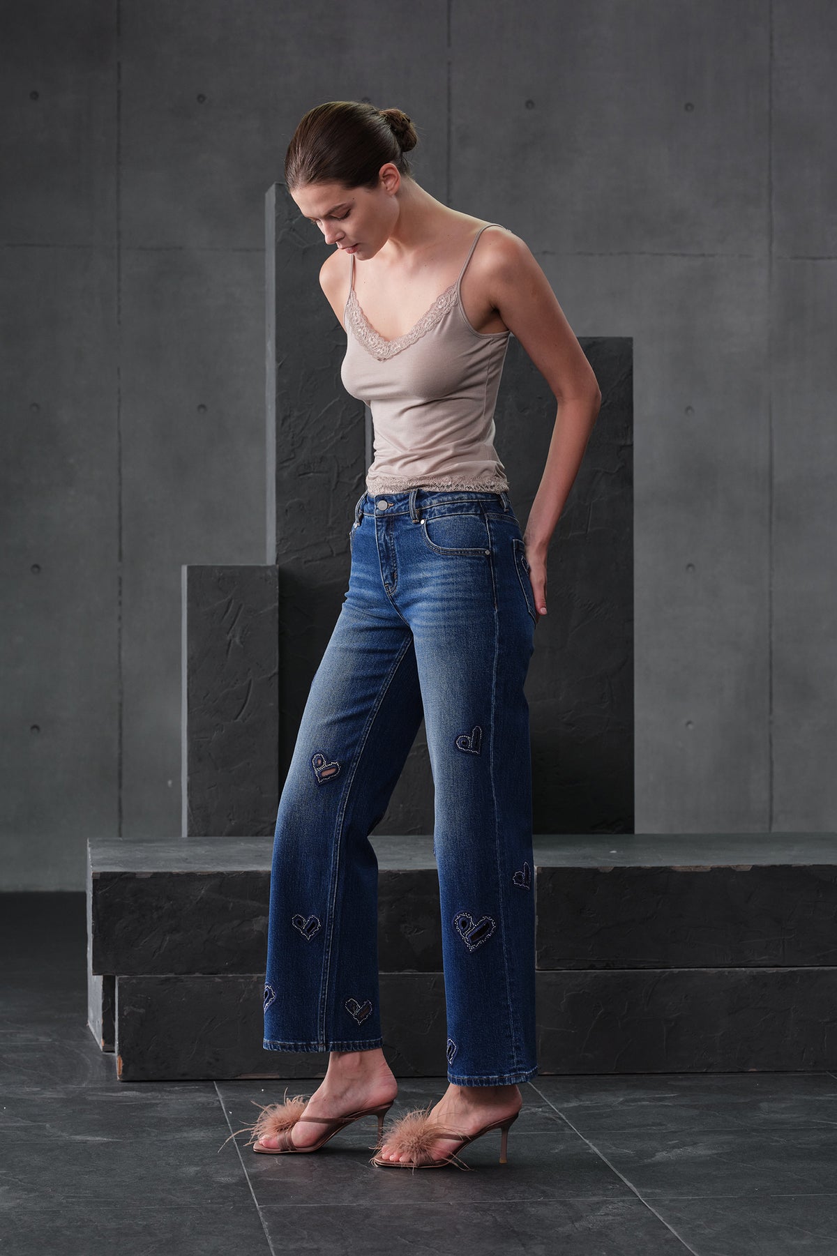 HONG KONG M-HIGH RISE STRAIGHT FULL JEANS BYT5359