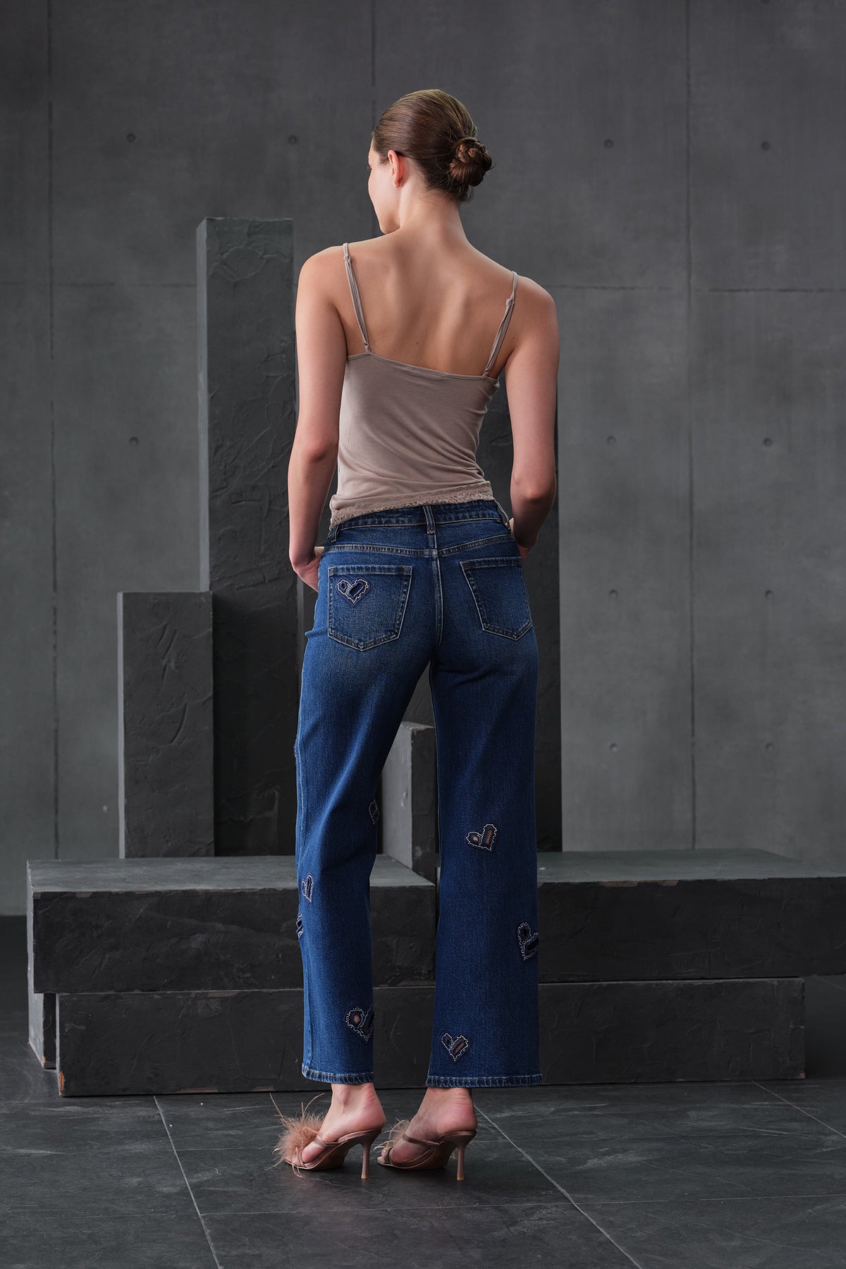 HONG KONG M-HIGH RISE STRAIGHT FULL JEANS BYT5359