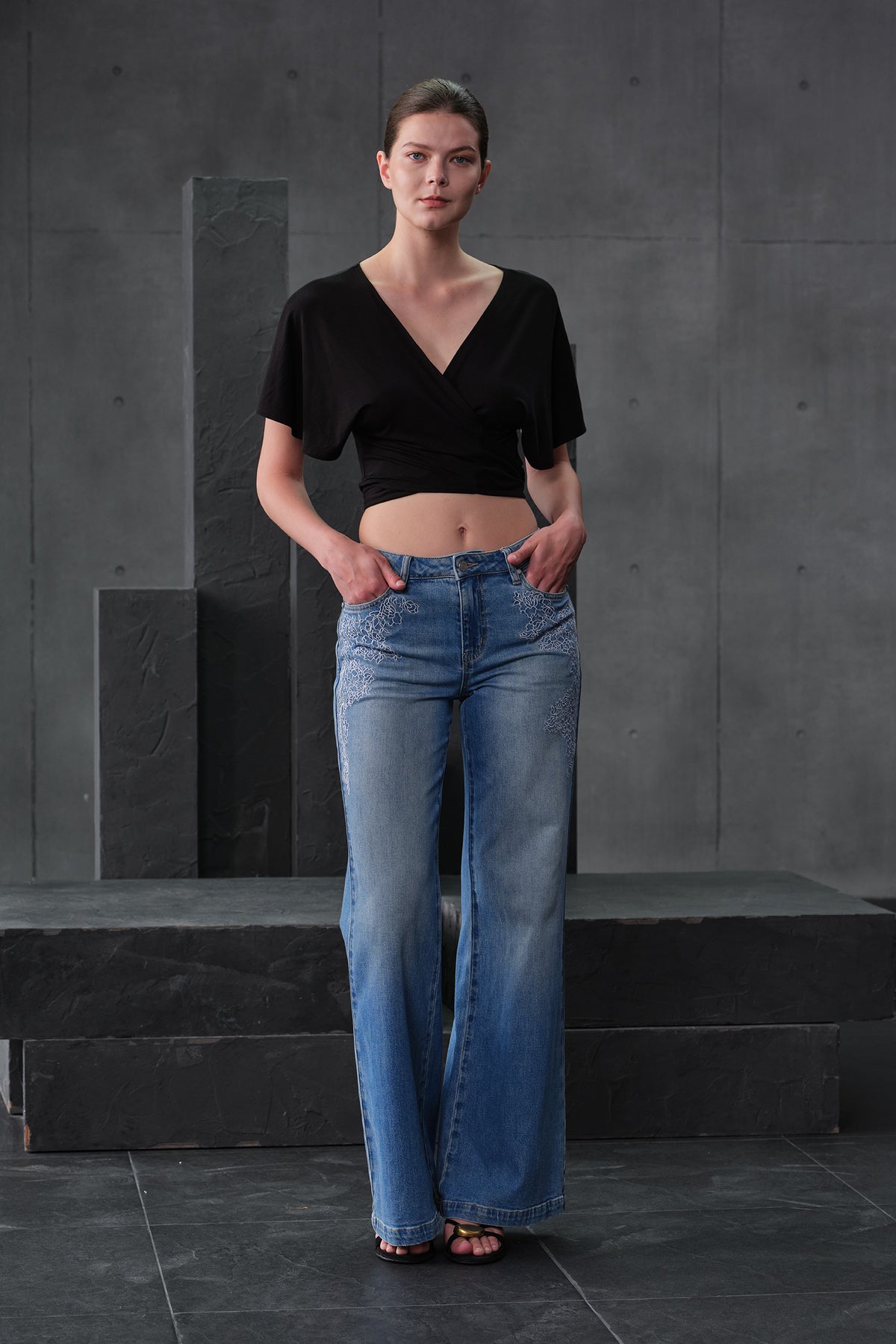 NEW YORK M-HIGH RISE FLARED WIDE LEG TALL JEANS BYW8411