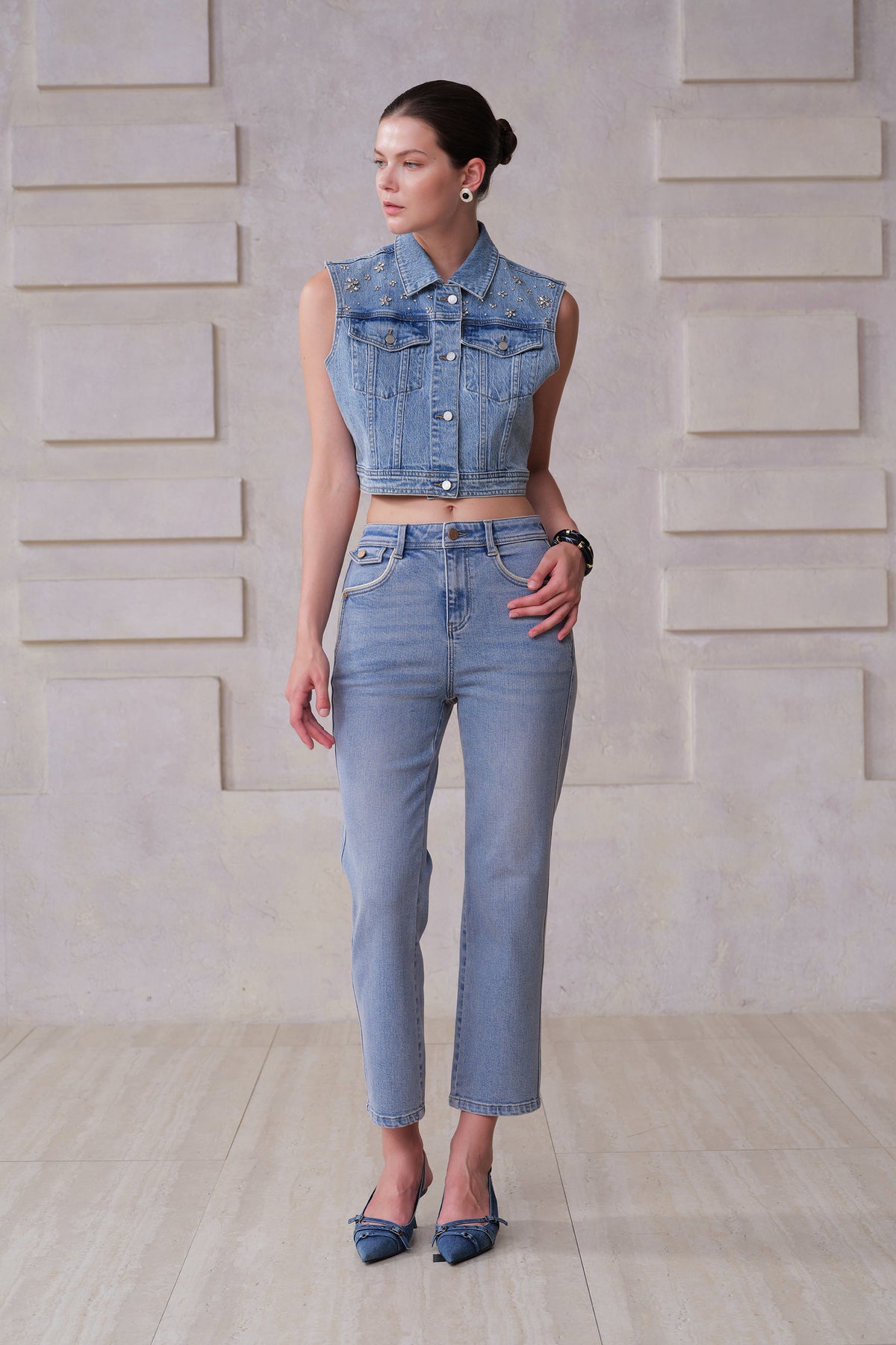 HONG KONG HIGH RISE STRAIGHT CROPPED JEANS BYT5356