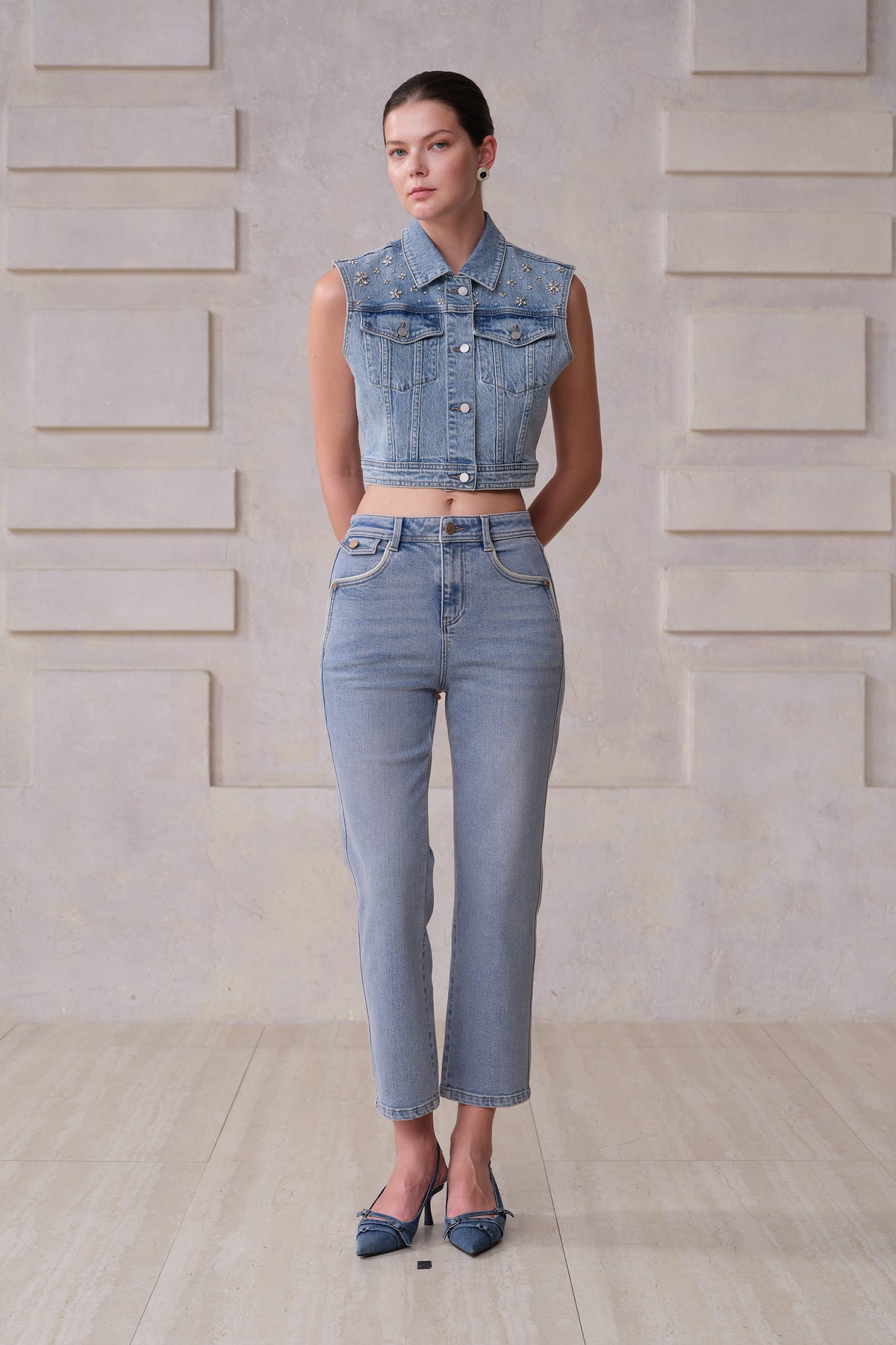 HONG KONG HIGH RISE STRAIGHT CROPPED JEANS BYT5356