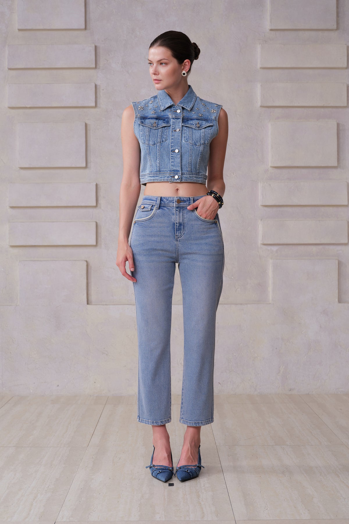 HONG KONG HIGH RISE STRAIGHT CROPPED JEANS BYT5356