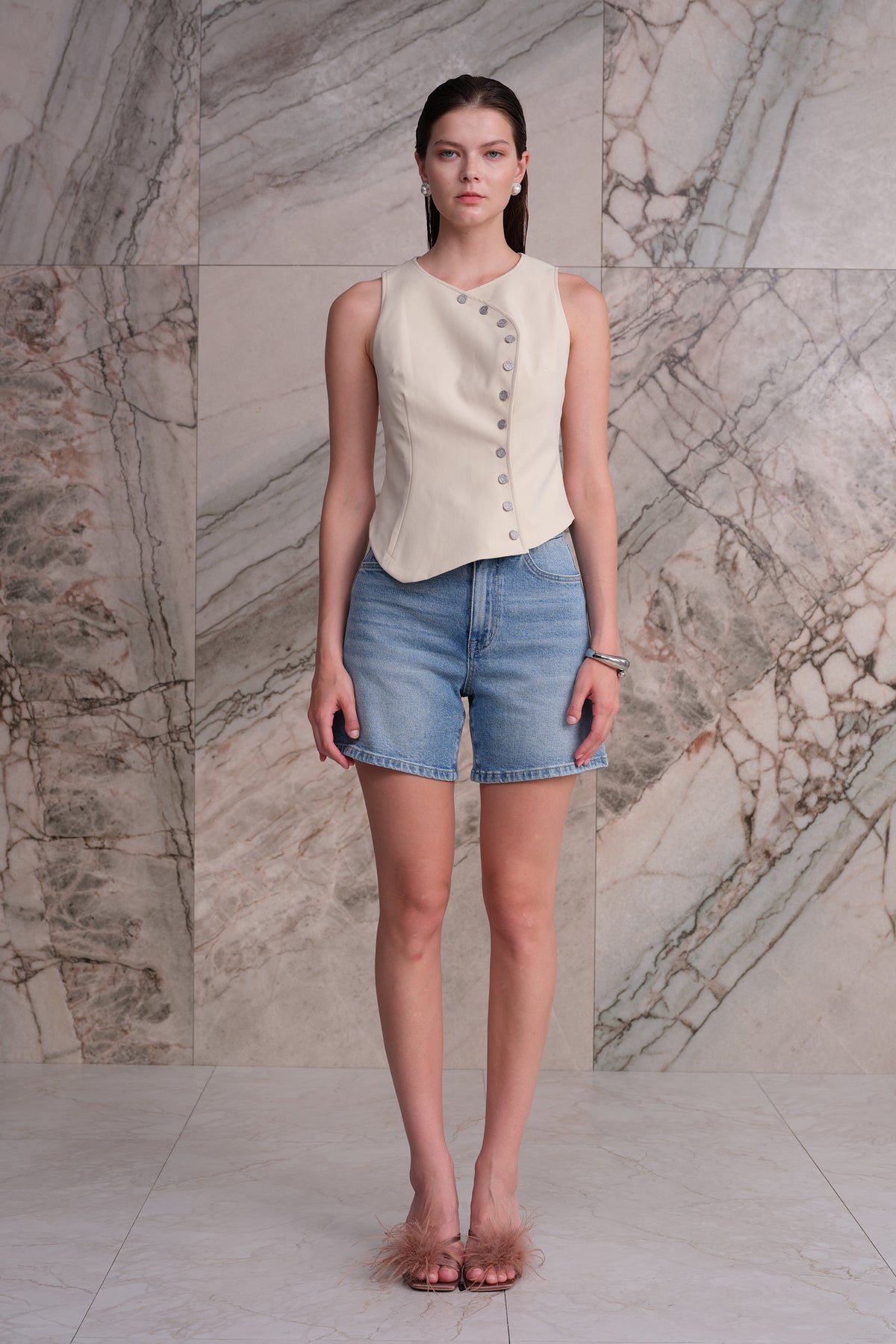 MIAMI SUPER HIGH RISE A LINE DENIM SHORTS BYH6156