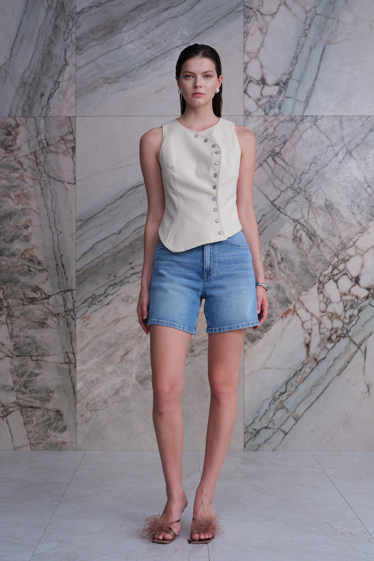 MIAMI SUPER HIGH RISE A LINE DENIM SHORTS BYH6156