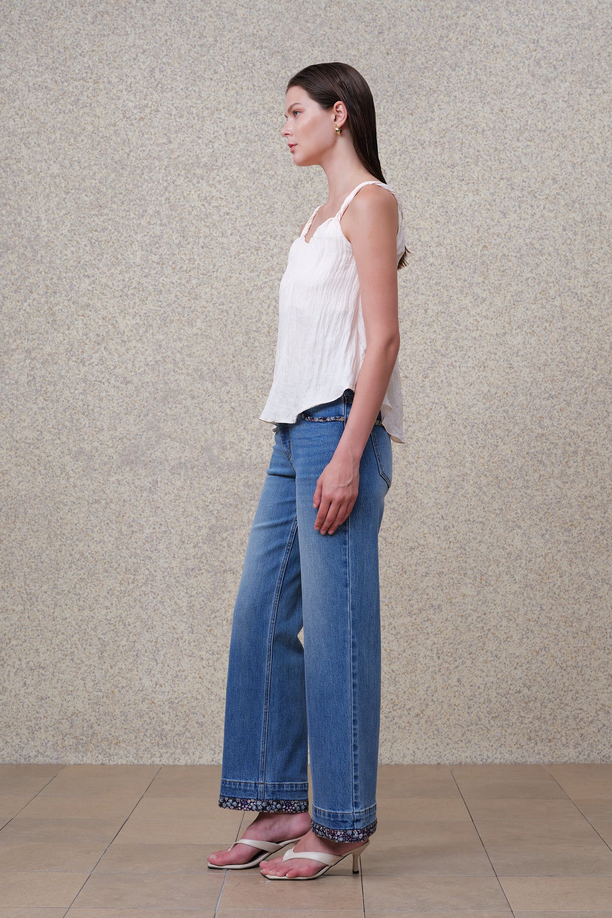 HONG KONG M-HIGH RISE ANKLE CUFFED STRAIGHT JEANS BYT5354