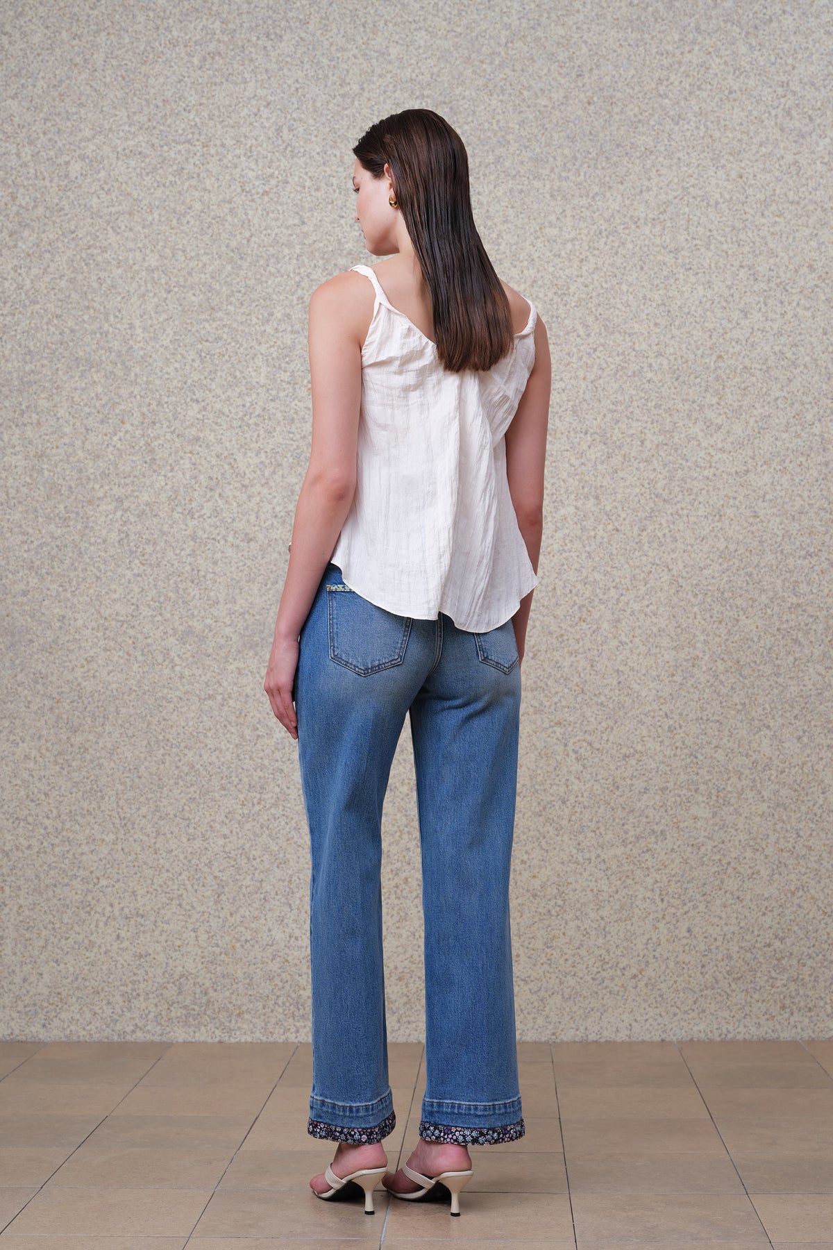 HONG KONG M-HIGH RISE ANKLE CUFFED STRAIGHT JEANS BYT5354