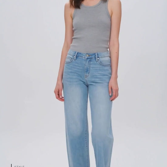MID RISE ROLLED LEG BARREL Fashion Product Video CUT