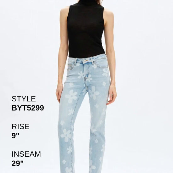 MID RISE STRAIGHT Fashion Product Video