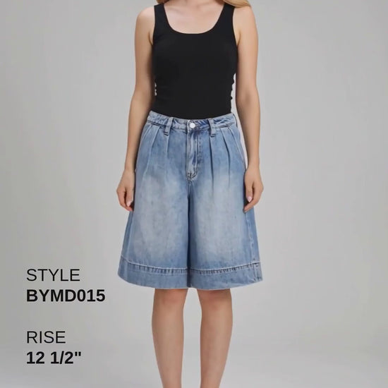 BRIAR HIGH RISE BERMUDA Fashion Product Video CUT