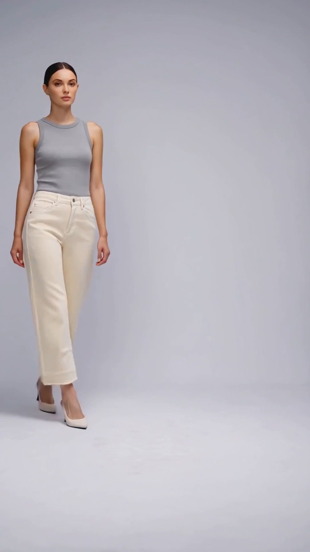 MID RISE BARREL LEG DENIM JEANS 32'' Fashion Product Video CUT